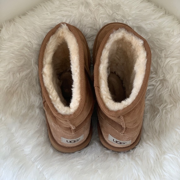 Classic UGG boots - Picture 4 of 4